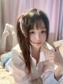 小奈 156.45.C.19歲    高雄 8000