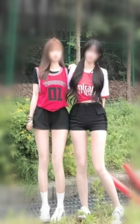 足球寶貝雙飛  長腿比例超好