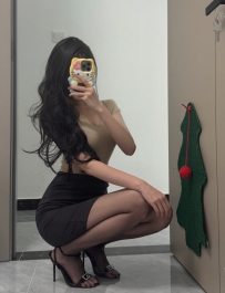 婉君｜168cm｜48kg｜25歲