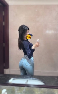 菲菲   165cm / C杯 / 48kg / 25y 男生超愛的