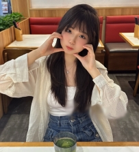 小薇｜159/44/C/20歲｜設計科學生妹