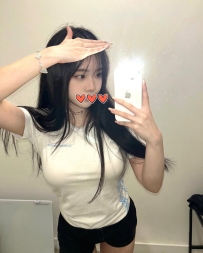 君君   162.44.C.20 歲 初次下海的學生妹