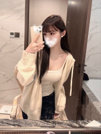 小曼 164.C.47.24歲   高挑氣質正妹