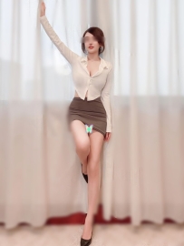 薇妮 165  47  C杯  24歲    （OL)