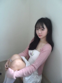 小小 157cm 45kg C奶 20歲