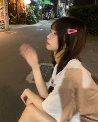 新生學妹  小婷 153 42 C 18歲