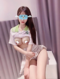 童欣 164cm Dcup 46kg.22歲  大學正妹